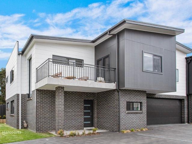 Townhouse for sale in Wollongong West, New South Wales