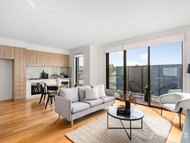 Townhouse for sale in Camerons Creek, Victoria