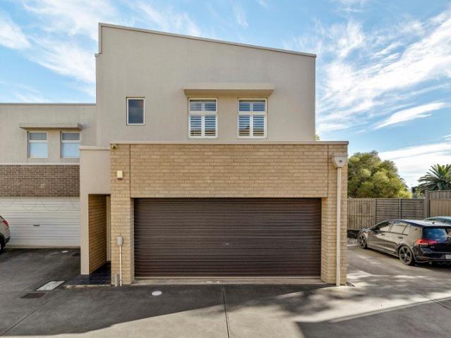 Townhouse for sale in Horseshoe Creek, South Australia