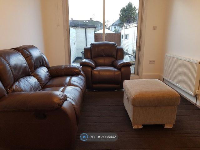 House for rent in London Borough of Hounslow, Greater London