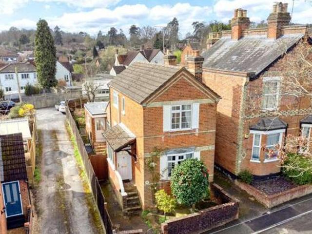 House for sale in Ascot