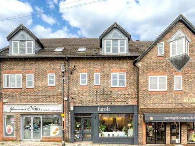 House for sale in Ascot