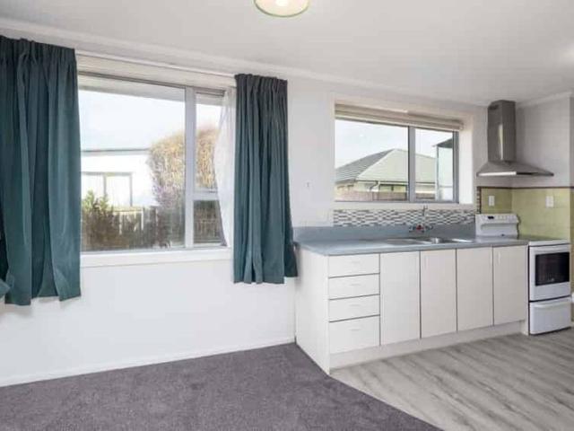 House for rent in Chaslands, Canterbury