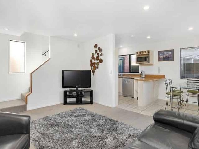 Apartment for rent in Heathcote, Canterbury