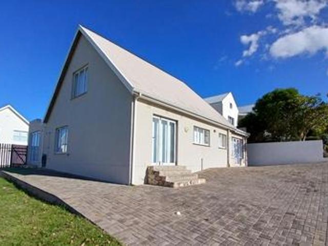 House for sale in Groot Brak Rivier, Western Cape