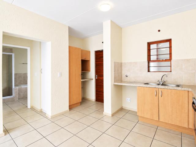 Apartment for rent in Douglasdale, Randburg