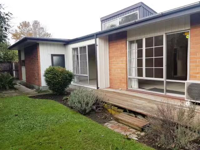 House for rent in Chaslands, Canterbury