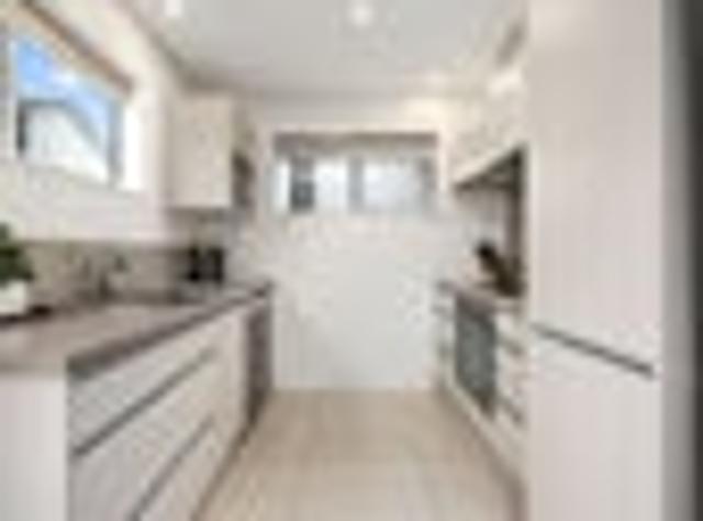 House for sale in Chaslands, Canterbury