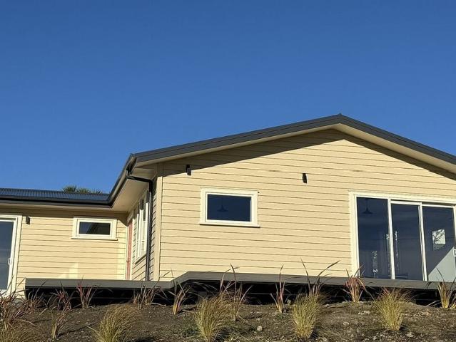 House for rent in Otakou