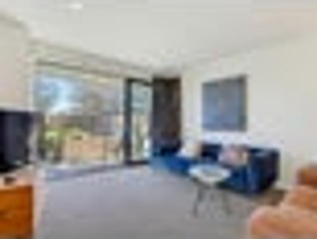 House for sale in Chaslands, Canterbury