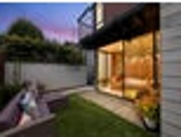 Townhouse for sale in Heathcote, Canterbury
