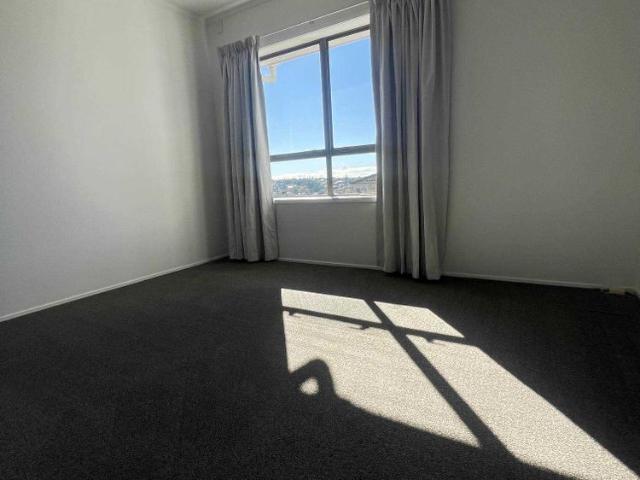 Apartment for rent in Hillcrest, Kaipātiki