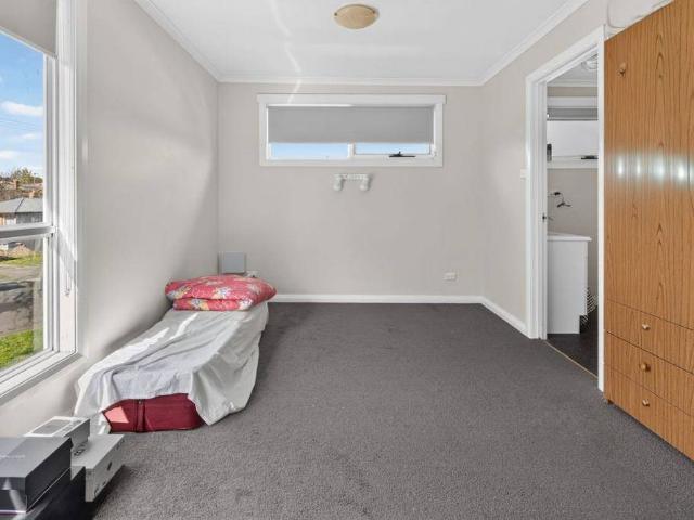Granny Flat for rent in Summerhill, Launceston
