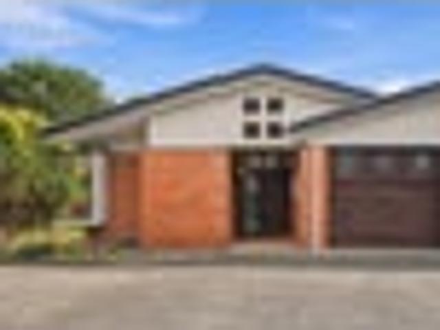 House for sale in Blockhouse Bay, Oroua County