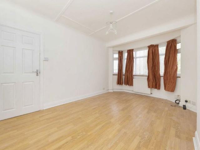 House for rent in Hendon, Greater London