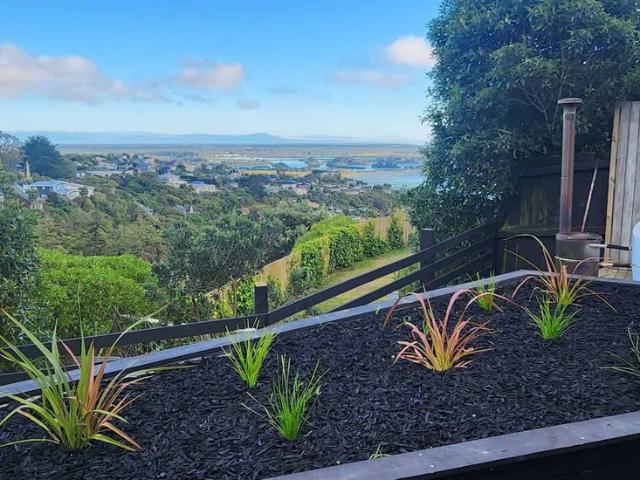 Townhouse for rent in Saint Andrews Hill, Christchurch