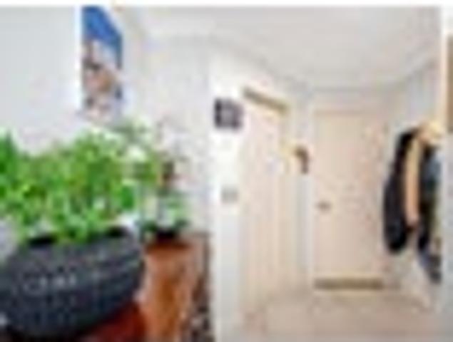 Apartment for sale in Chaslands, Canterbury