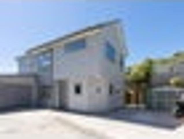 House for sale in Newlands, Wellington