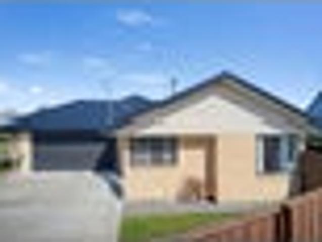 House for sale in Three Peaks Estate, Oxford