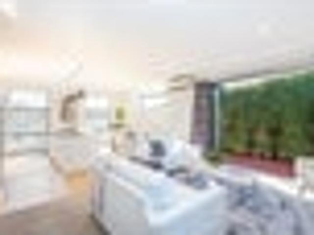 House for sale in Chaslands, Canterbury