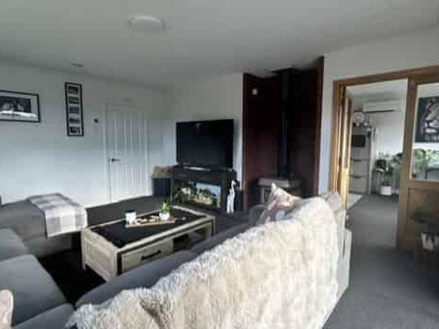 House for rent in Otakou