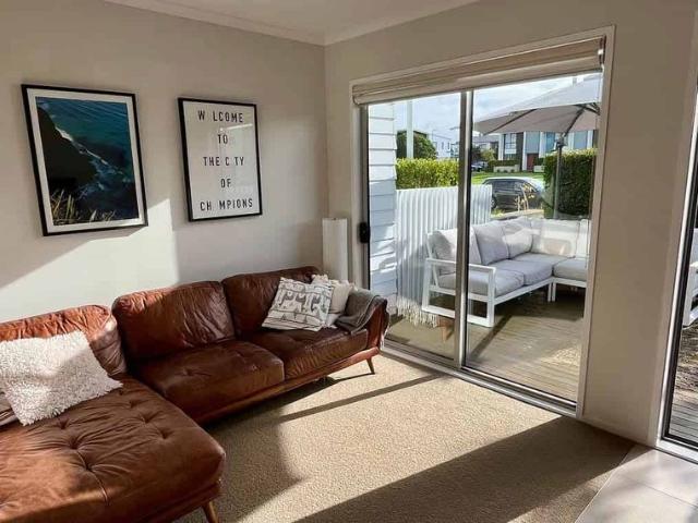 Townhouse for rent in Paremoremo