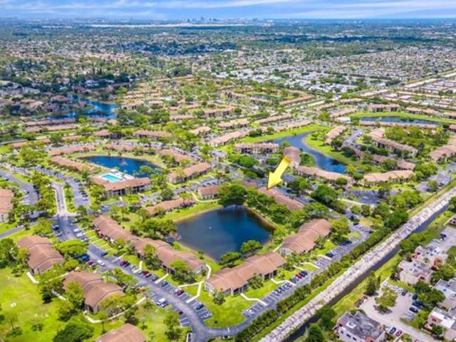 Condo for sale in Greenacres