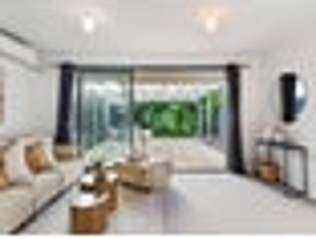 House for sale in Avondale