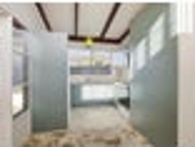 Townhouse for sale in Chaslands, Canterbury