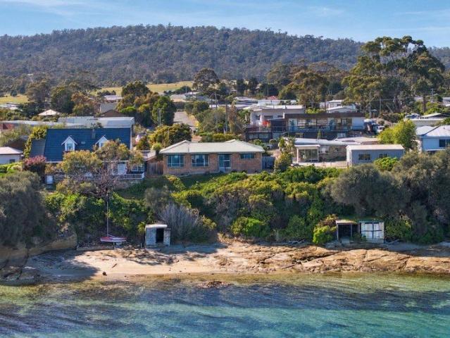 House for sale in Dodges Ferry, Sorell