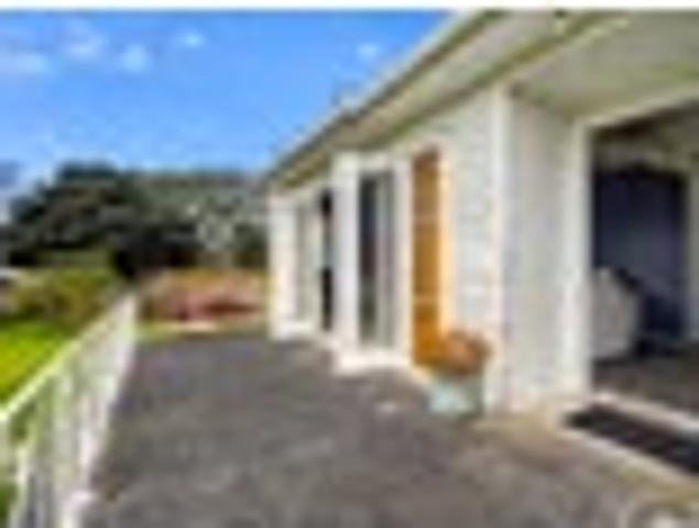 House for sale in Kelston