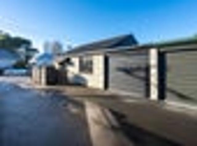 House for sale in Otakou