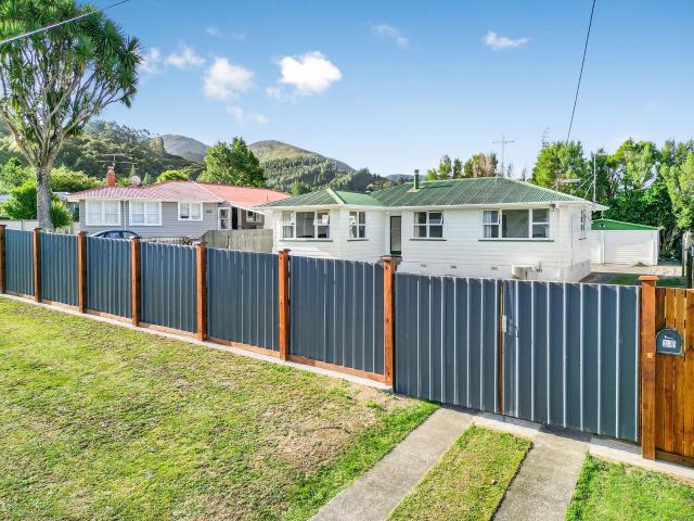 House for rent in Featherston, Featherston Community