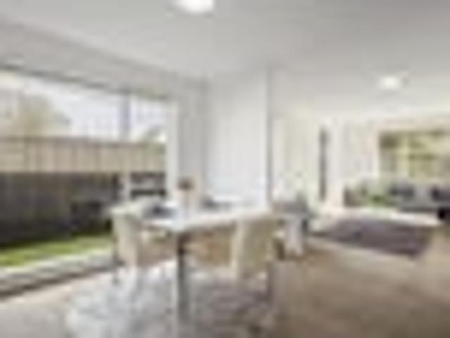 House for sale in Chaslands, Canterbury