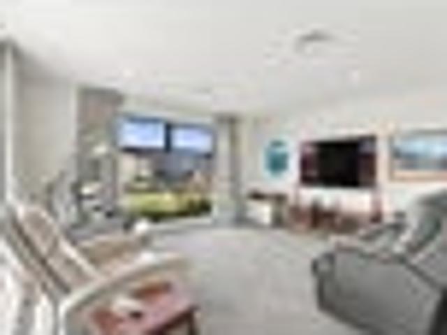 House for sale in Oakfields, Amberley