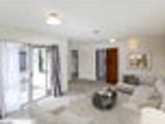 Apartment for sale in Chaslands, Canterbury