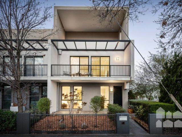 Townhouse for sale in Camerons Creek, Victoria