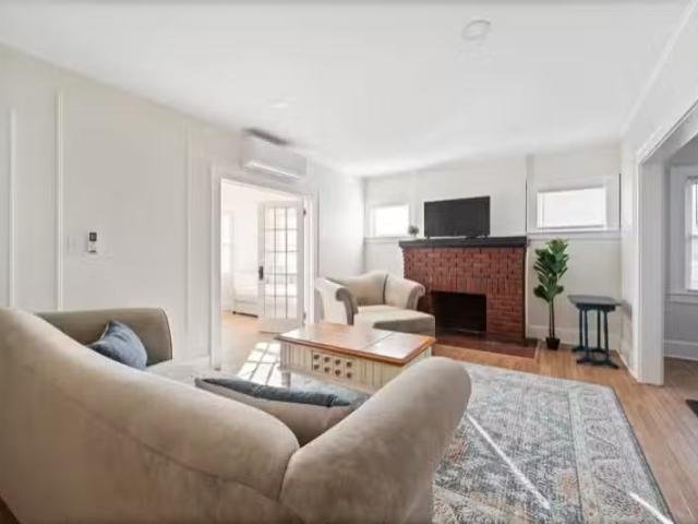 Condo for rent in Newark