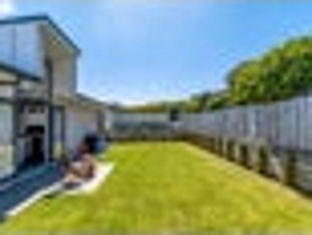 House for sale in Woodridge, Wellington