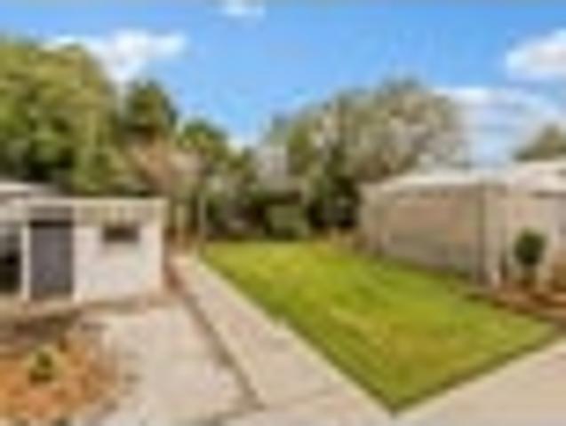 House for sale in Chaslands, Canterbury