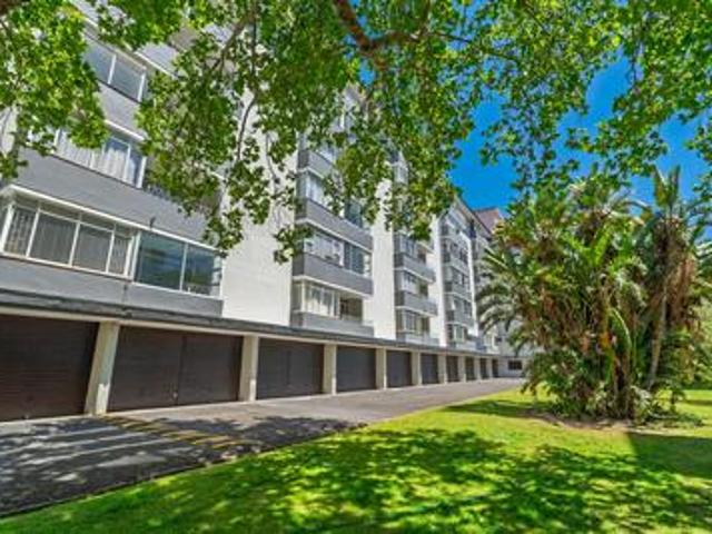 Apartment for sale in Cape Town, Western Cape