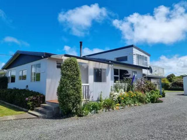 House for sale in Owhata, Oroua County