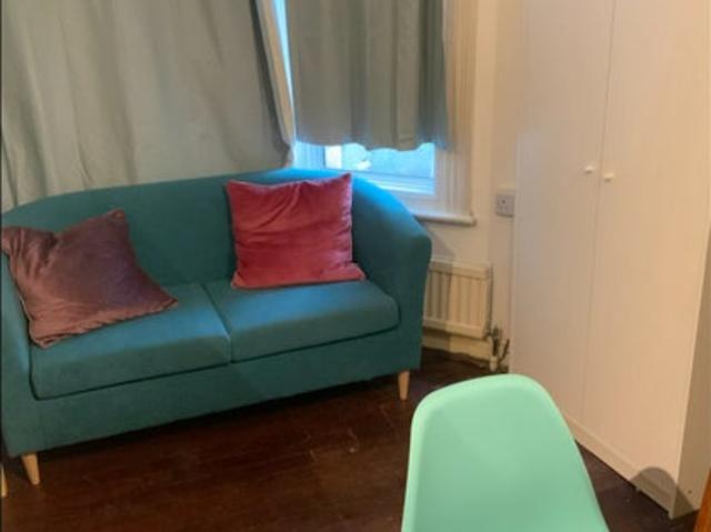 Studio for rent in Shepherd's Bush, Greater London