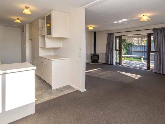 House for rent in Chaslands, Canterbury