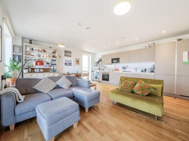 Apartment for rent in Walworth, Greater London
