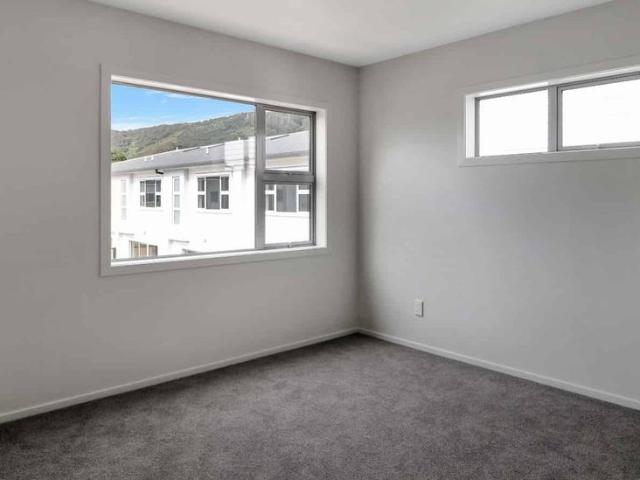 Townhouse for rent in Days Bay, Wellington