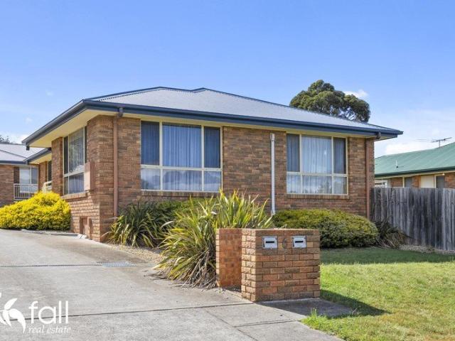 Apartment for sale in Oakdowns, Hobart