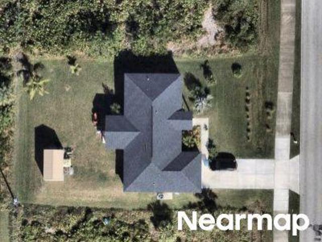 House for sale in Englewood