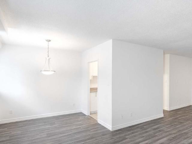 Apartment for rent in Cote-saint-luc, Quebec