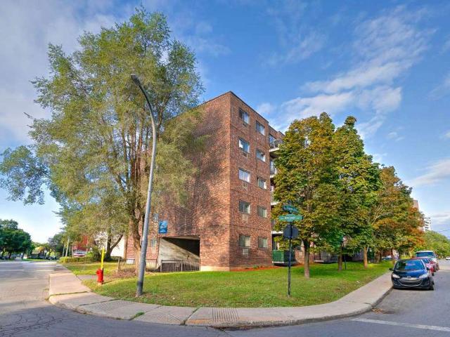 Apartment for rent in Cote-saint-luc, Quebec
